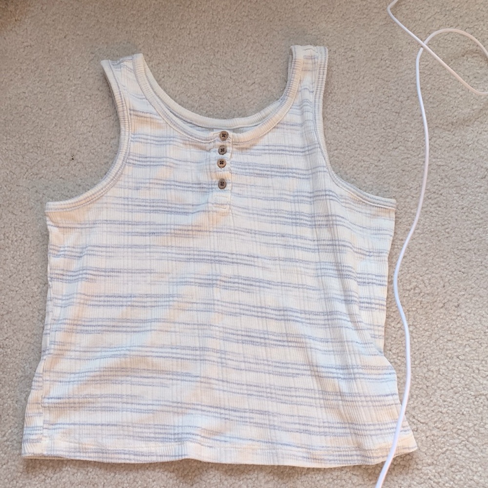 Old Navy top